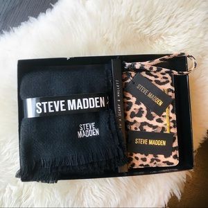 NWT Steve Madden Animal spring Wallet Scar…